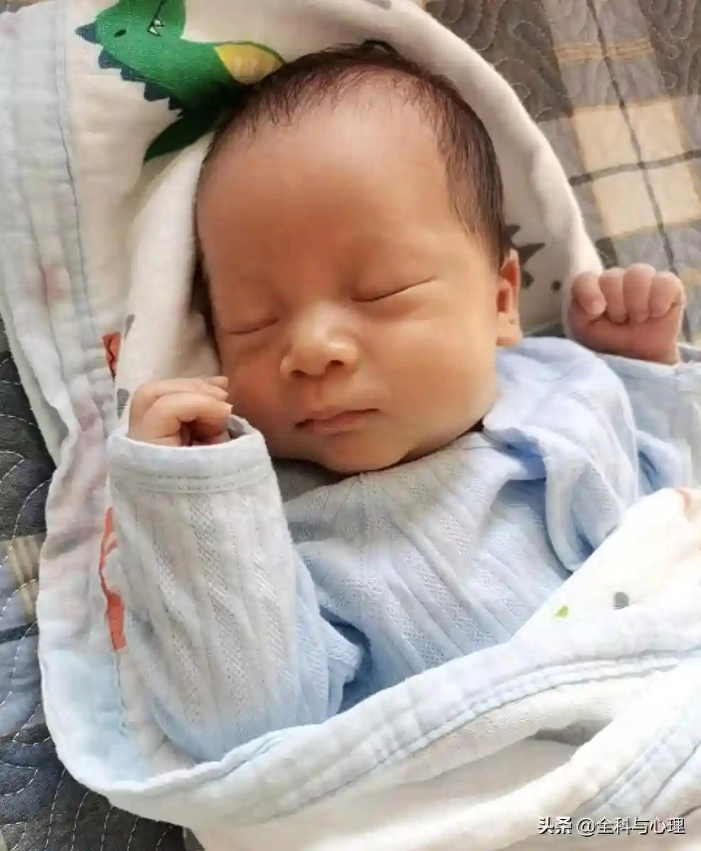 恭喜朋友喜得贵子的简短句子