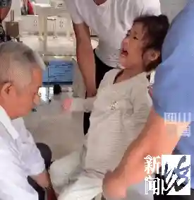 5岁脑瘫女孩跟妈妈说“对不起”，网友瞬间泪崩