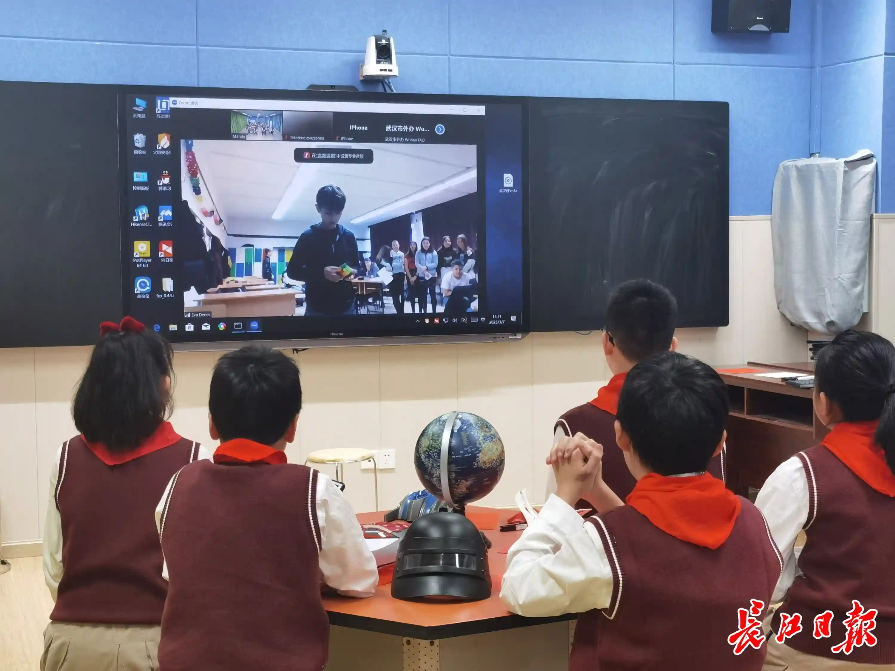 与外国友城学生视频连线，武汉小学生自信介绍家乡