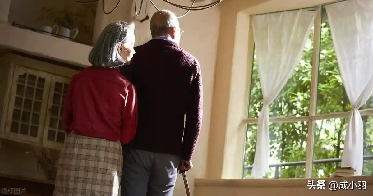 “小时候，母亲经常骂我犯贱”：父母的恶语，是插入心尖的利刃