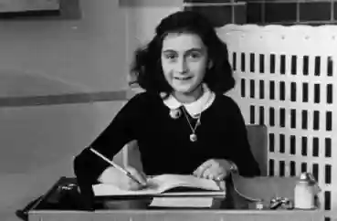 完整版的《安妮日记》为何会成为西方校园的禁书