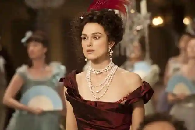 《安娜·卡列尼娜》：异性不再主动，有格局的女人会如此回应